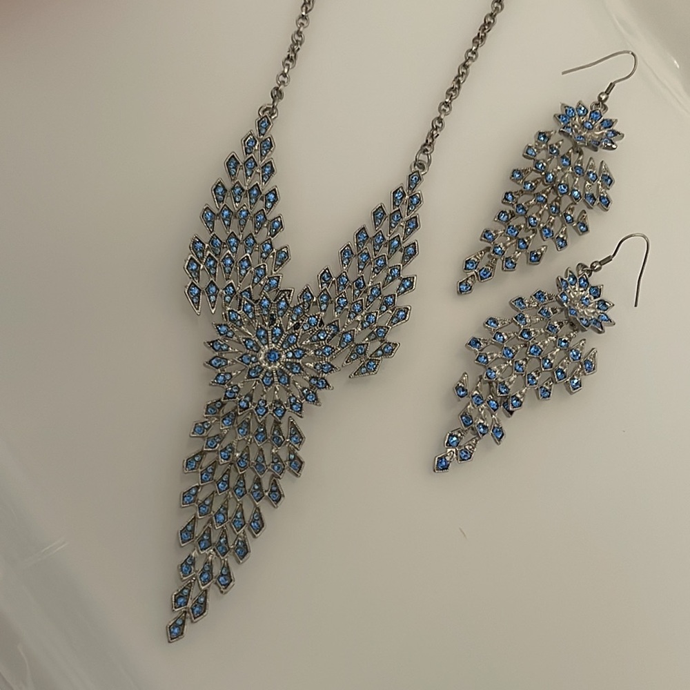 COSTUME JEWELRY BLUE gemstones